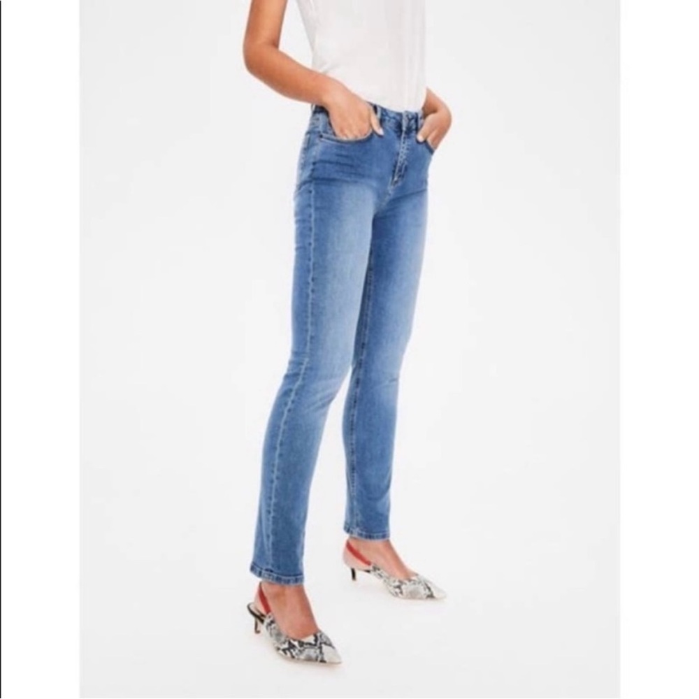 Boden The Trafalgar Straight Leg Blue Jeans. Women’s 2 Regular (actual 25x28.5)